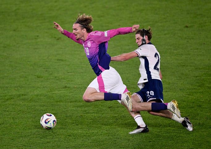 Nick Woltemade a Alex Scott ve finále ME do 21 let Anglie - Německo