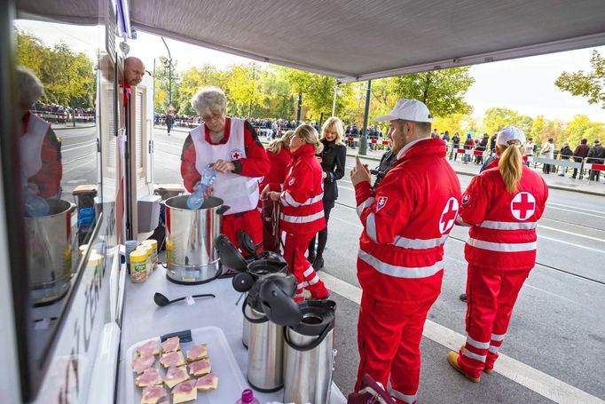 Rozloučení se zpěvákem Karlem Gottem na pražském Žofíně, 11. října 2019