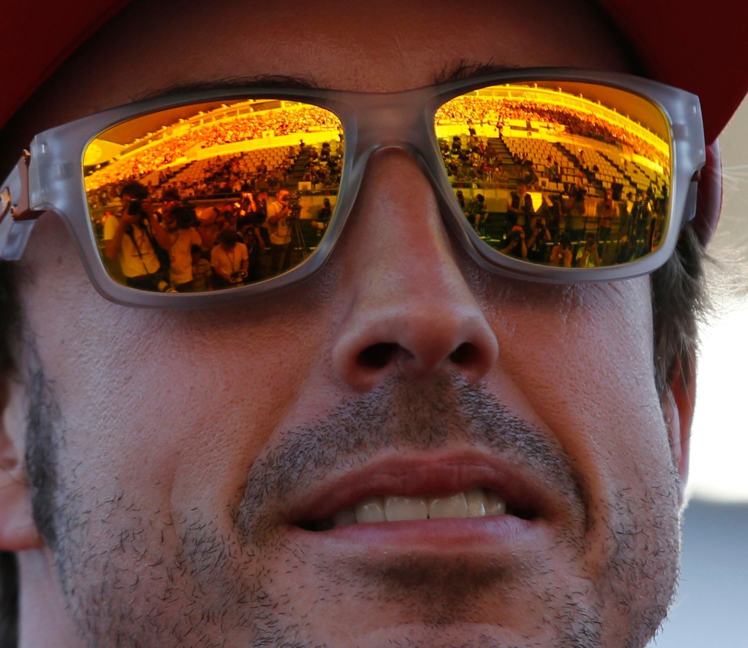 Jezdec F1 Fernando Alonso před závodem Velké ceny Japonska 2012.