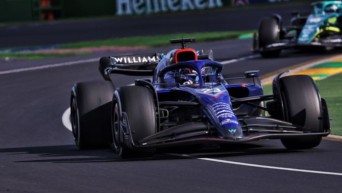 Alexander Albon ve Williamsu během VC Austrálie F1 2022