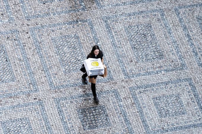 Vítejte v Pragolandu. Turistická Praha na fotkách