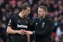 Jdi za Součkem, ten to chápe. Jak trenér West Hamu rozzuřil vlastní fanoušky