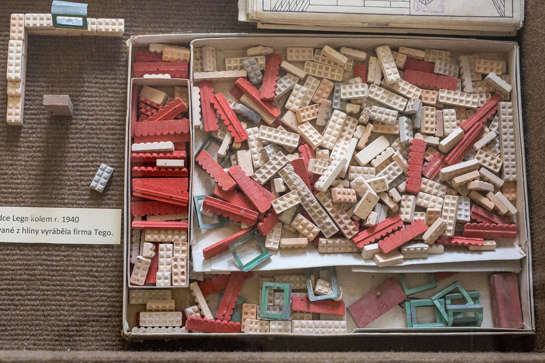 Výstava hlavolamů a her z let 1890 až 1990 v Mělníku