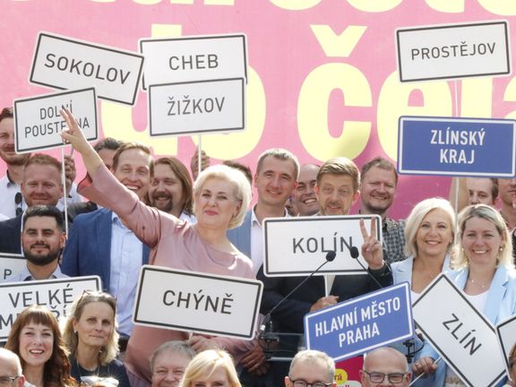 Mezi členy hnutí panovala při čtvrtečním zahájení ostré fáze kampaně velmi dobrá nálada. Všichni očekávají, včetně Víta Rakušana, lepší výsledky, než ukazují preference.