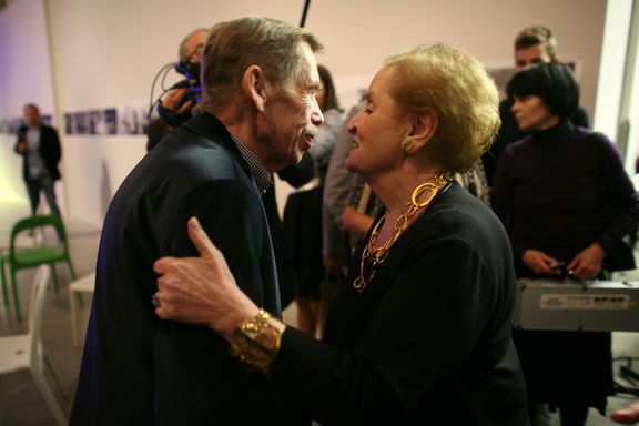 Madeleine Albrightová v říjnu 2011 na oslavě 75. narozenin Václava Havla.