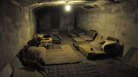 Východ Ukrajiny: Z obytných sklepů se stávají hromadné hroby