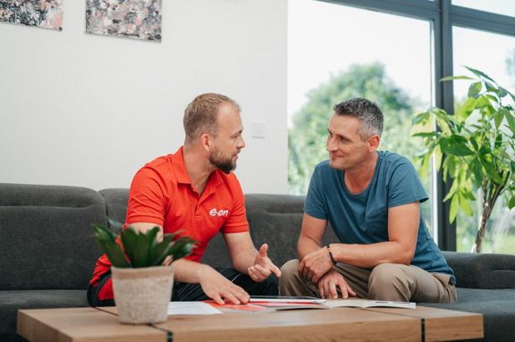 E.ON snižuje ceny energii pro své stále klienty. Od září zlevní o 10% nefixované produkty.