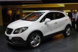 Opel Mocca je mini SUV. Moc konkurentů zatím nemá.