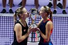 Živě: Krejčíková a Siniaková ve finále Turnaje mistryň padly