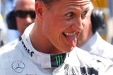 Michael Schumacher, nečekaný vítěz kvalifikace na VC Monaku. Nebýt trestu z minulého závodu, který jej posune na startu až na šestou příčku. mohl Schumi útočit již na své šesté vítězství v Monte Carlu. Takto to bude mít o moc těžší.