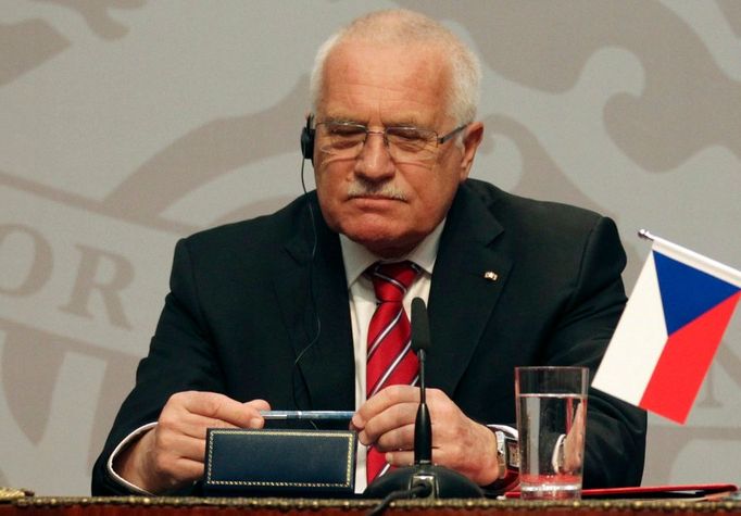 Prezident Václav Klaus v Chile. S perem.