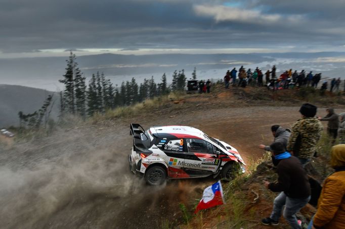 Ott Tänak v Toyotě na trati Chilské rallye