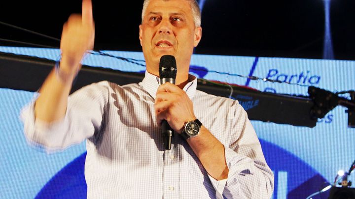 Kosovský prezident Thaçi odmítá obvinění z válečných zločinů. V případě viny odstoupí