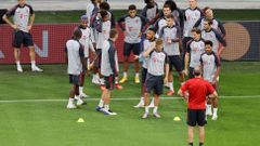 FILE PHOTO: European Super Cup - Bayern Munich Training