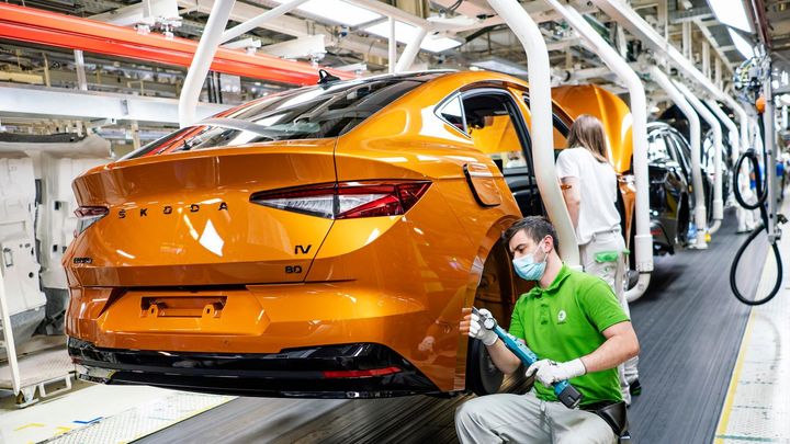 Prodeje téměř neklesly, i tak Škoda vydělává méně. Provozní zisk klesl skoro o 31 %; Zdroj foto: Škoda Auto