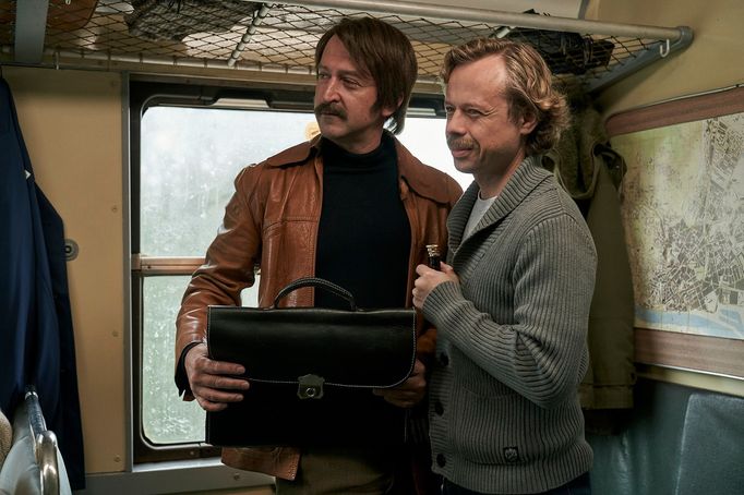 Martin Hofmann coby Pavel Landovský a Viktor Dvořák jako Václav Havel.