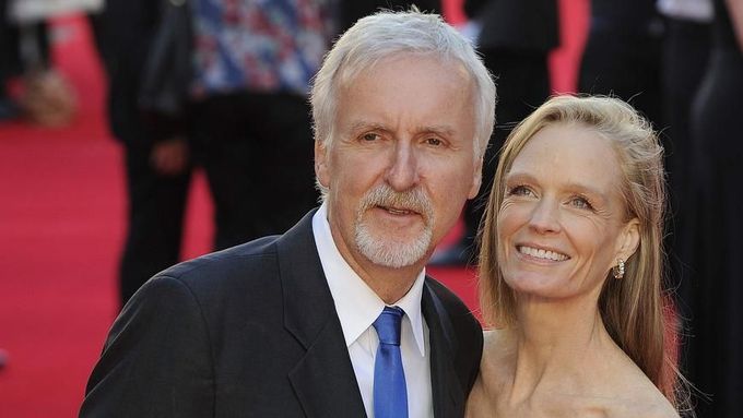 Premiéra Titanicu 3D Londýn - James Cameron a Suzy Amis