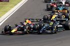 Piastri kontroluje vedení, Verstappen se trápí na čtvrtém místě