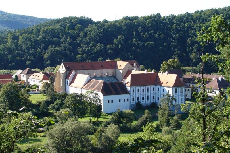 Víkend otevřených zahrad 9. &#8211; 10.6. 2012 - Klášter Zlatá Koruna