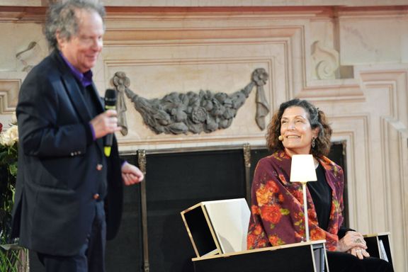 Alma Guillermoprieto s prezidentem Festivalu spisovatelů Praha Michaelem Marchem na pódiu Senátu.