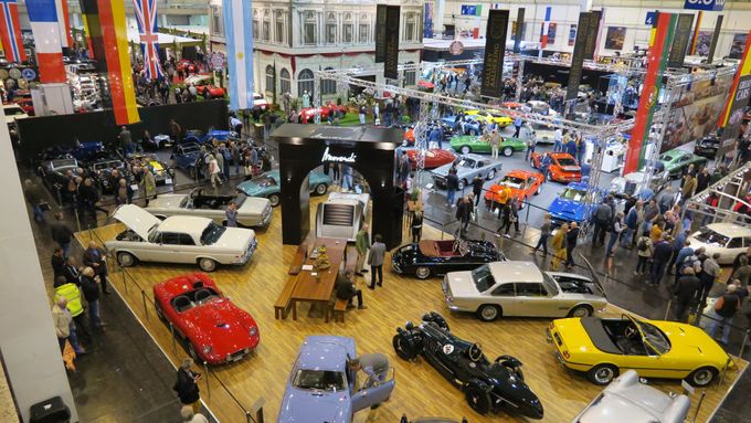 Výstava historických automobilů v Essenu