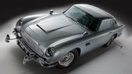 Aston Martin DB5 se objevil poprvé v bondovce Goldfinger v roce 1964 a poté ještě několikrát.