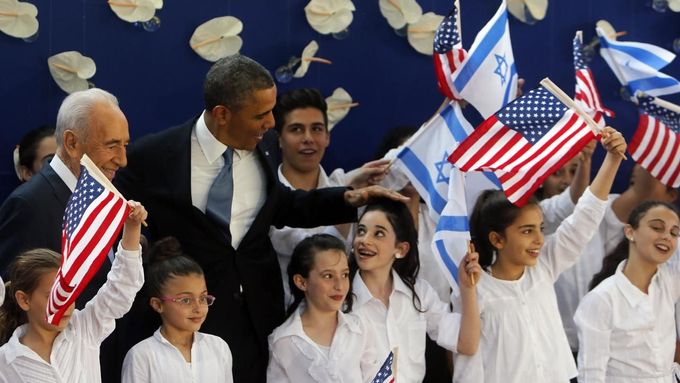 Barack Obama se svým izraelským protějškem Šimonem Peresem v Jeruzalémě.