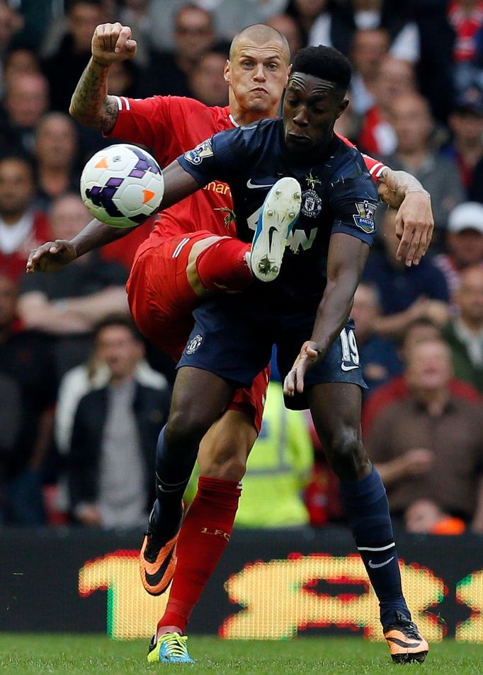 Škrtěl a Welbeck v utkání Liverpool - United