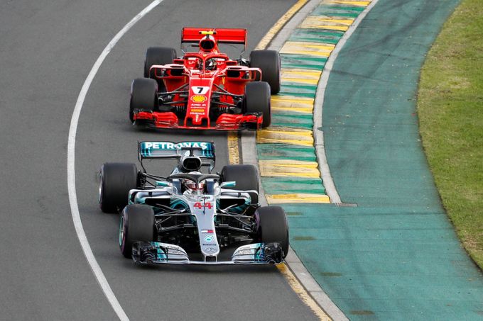 F1 VC Austrálie 2018: Lewis Hamilton, Mercedes a Sebastian Vettel, Ferrari