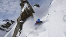 Austrian freeride skier Lukas Ebenbichler skis down a small channel during a freeride skiing tour on Stubaier glacier mountain in Stubai January 7, 2013. Backcountry or freeride skiers ski away from marked slopes with no set course or goals, in untamed snow, generally in remote mountainous areas. Picture taken January 7, 2013. REUTERS/ Dominic Ebenbichler (AUSTRIA - Tags: SPORT SKIING SOCIETY) Published: Led. 21, 2013, 10:20 dop.