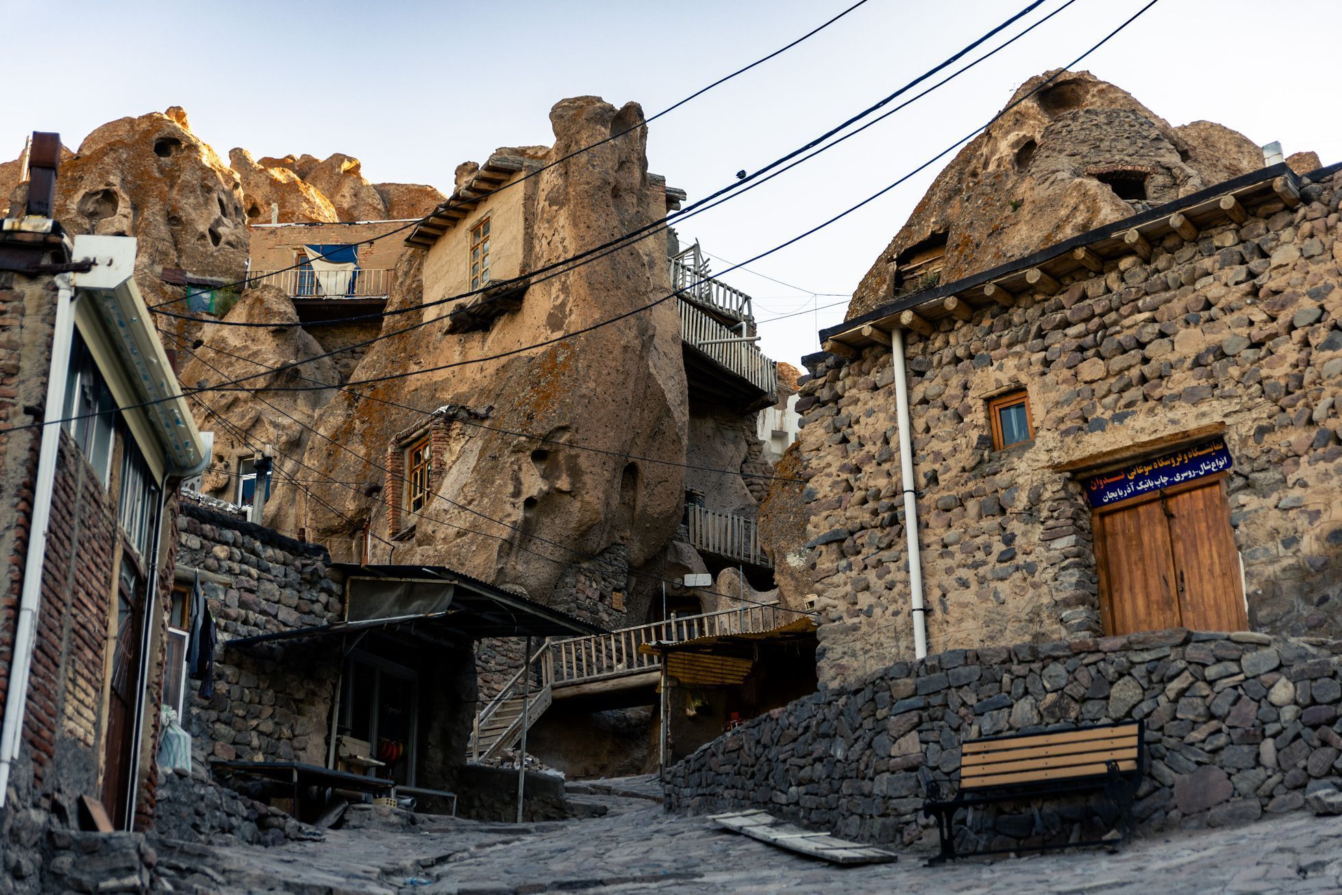 žlutá žába irán O7