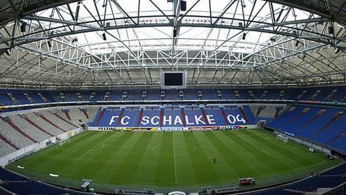 Na stadionu fotbalového Schalke 04 se odehraje při světovém šampionátu v roce 2010 velkolepé hokejové představení.