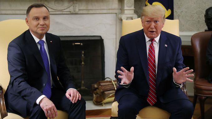 Andrzej Duda a Donald Trump v Bílém domě.