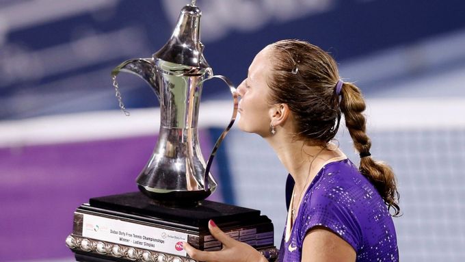Petra Kvitová potvrdila ve finále turnaje v Dubaji svou dobrou formu, když ve třech setech porazila Italku Saru Erraniovou.