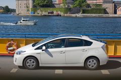 Toyota svolává ke kontrole hybridy Prius a Auris. Mohou samy zastavit