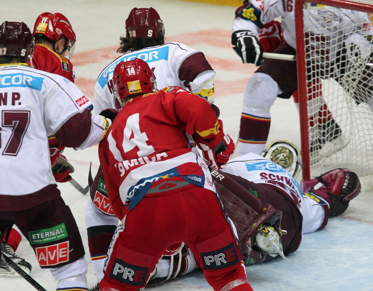 Hokejová extraliga, Slavia - Sparta: Marek Tomica