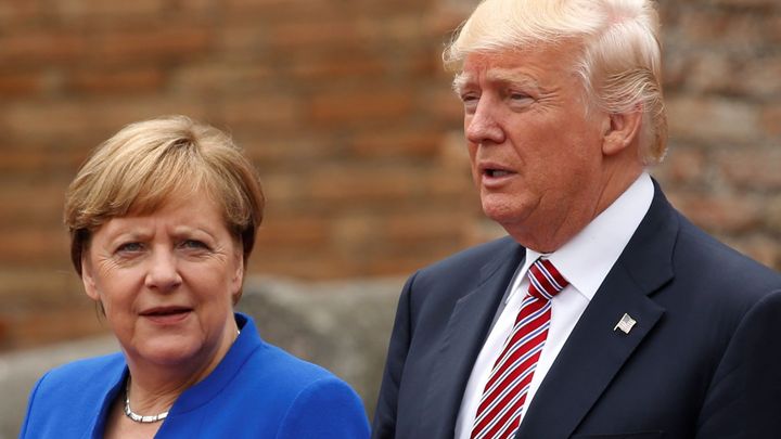 Oslavy NATO "pod nosem" Trumpa. Jeho kritiku aliance nepodceňujte, radí Evropě expert