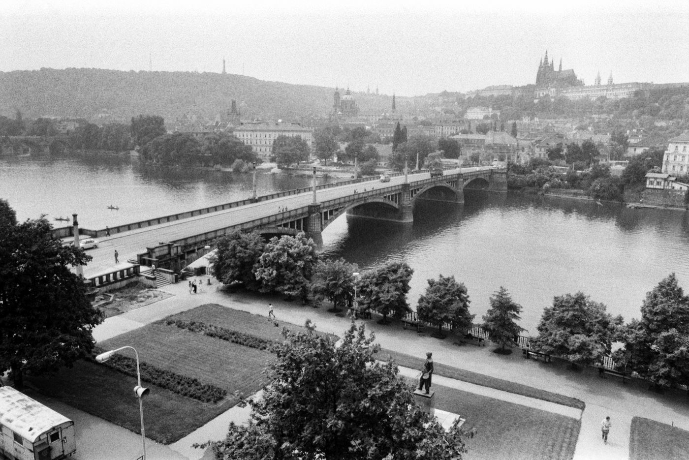 Mánesův most, Most arcivévody Františka Ferdinanda, Praha, historie, Domácí