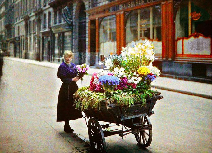 Autochrom  byl raný proces barevné fotografie patentovaný roku 1903 bratry Lumièrovými a komerčně vyráběný v letech 1907 až 1935.