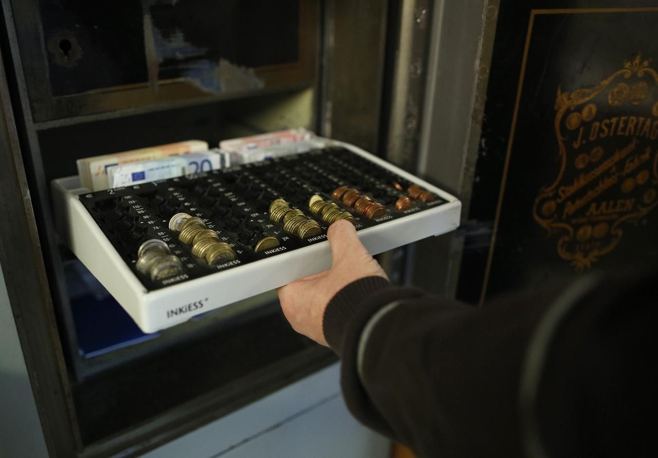 Fotogalerie: SMALLBANK - Raif