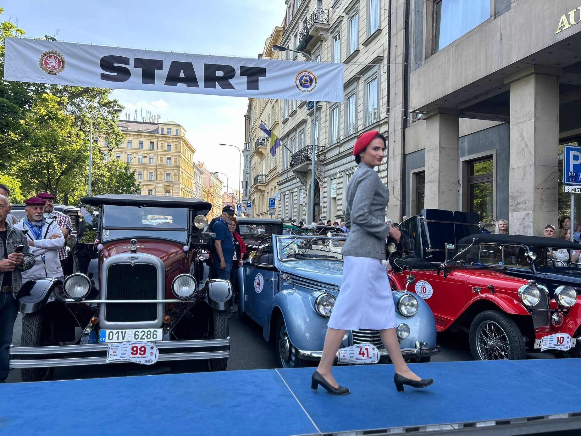 Start 1000 mil československých 2025