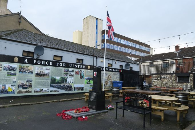 Murály na zdech v Belfast jsou součástí veřejného prostoru. Kromě umění ale také rozdělují veřejný prostor.