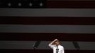 U.S. President Barack Obama gestures while speaking at an Obama Victory Fund concert while at the Bill Graham Civic Auditorium in San Francisco October 8, 2012. Obama is in San Francisco during his three day campaign swing in California and Ohio. REUTERS/Larry Downing (UNITED STATES - Tags: - Tags: POLITICS ELECTIONS TPX IMAGES OF THE DAY) Published: Říj. 9, 2012, 5:10 dop.