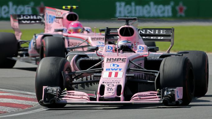 Sergio Pérez se v Montrealu držel před týmovým kolegou z týmu Force India Estebanem Oconem zuby nehty.
