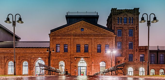 Fabryka Grohmana je historická textilní továrna, kterou v Lodži založil Ludwik Grohman, významný průmyslník 19. století.