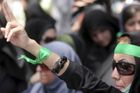 Soudy s íránskými opozičníky pokračují, Unie je proti