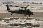 Krvavé ráno v Iráku: pád vrtulníku, výbuch cisterny