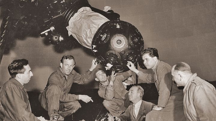 Od žárovky s destičkami po supermoderní promítače. Pražské planetárium slaví 60 let
