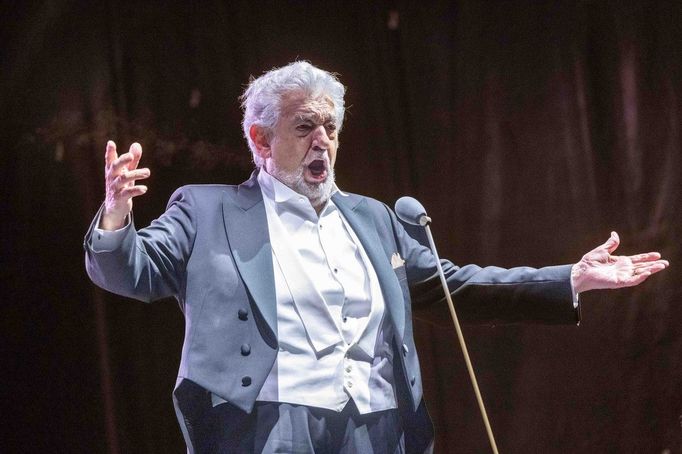 Pěvec Plácido Domingo.