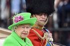 Královna dovršila devadesátku 21. dubna, v souladu s tradicí ale narozeniny slaví až v těchto dnech. Britští monarchové pořádají oficiální oslavu narozenin bez ohledu na skutečné datum narození většinou v červnu, kdy je větší šance na hezké počasí.